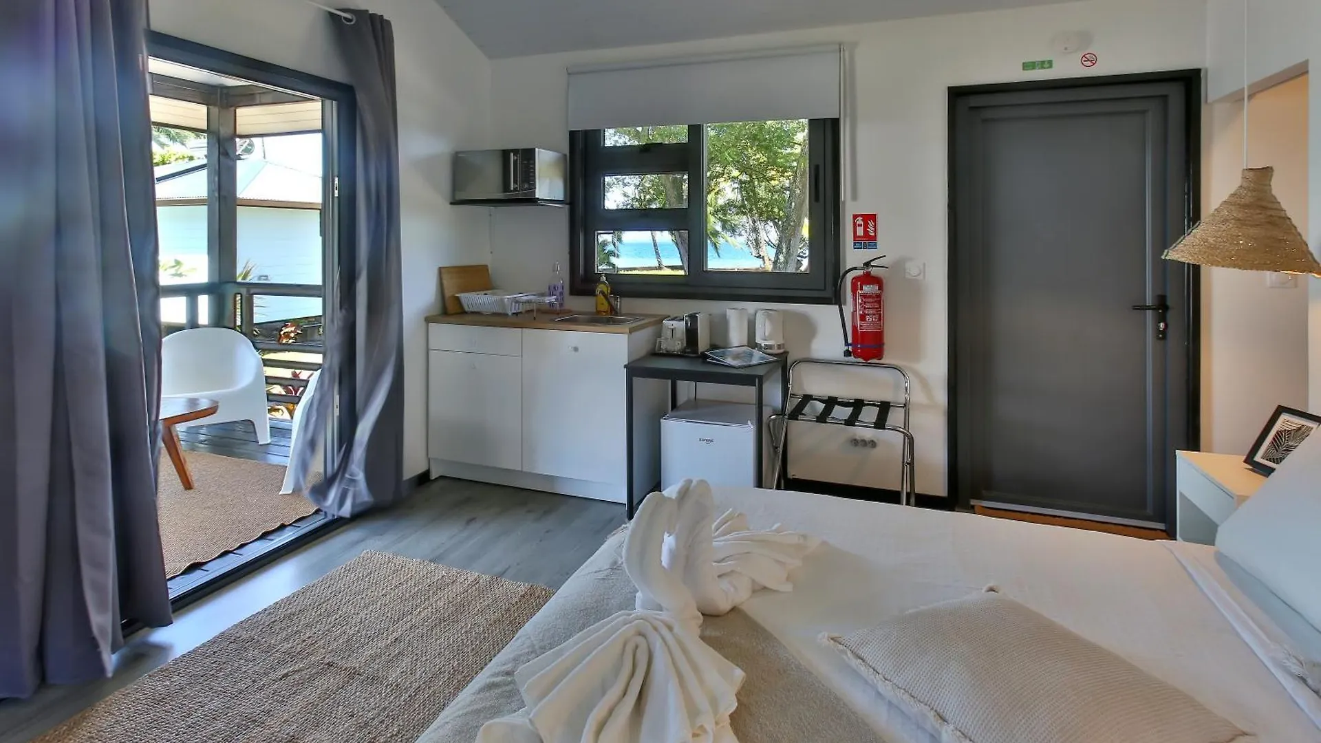 Sublime Tahiti Beach Retreat Mataiea 0*,