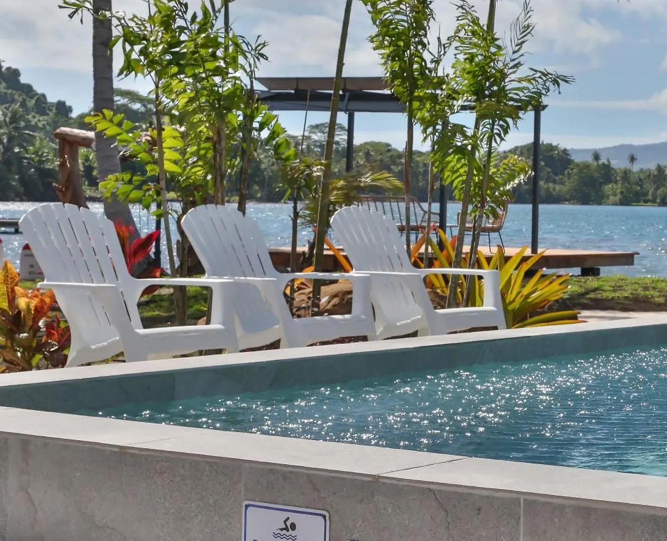 Sublime Tahiti Beach Retreat Mataiea